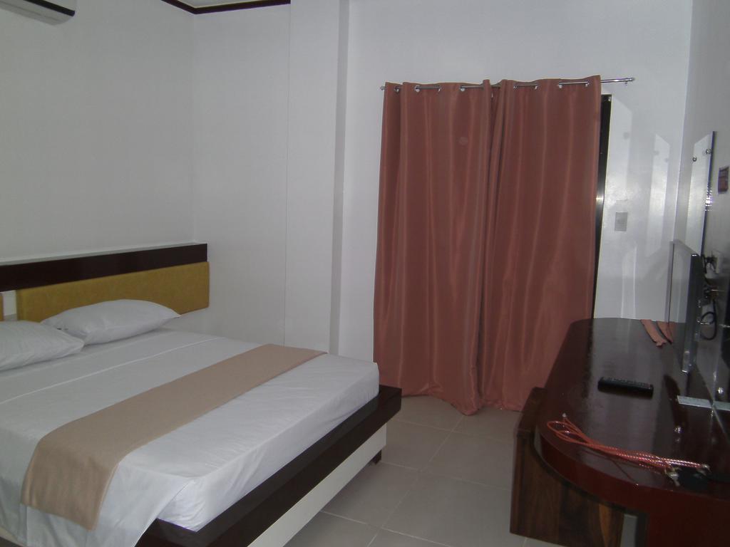 פוארטו גאלרה Seashore Beach Resort מראה חיצוני תמונה