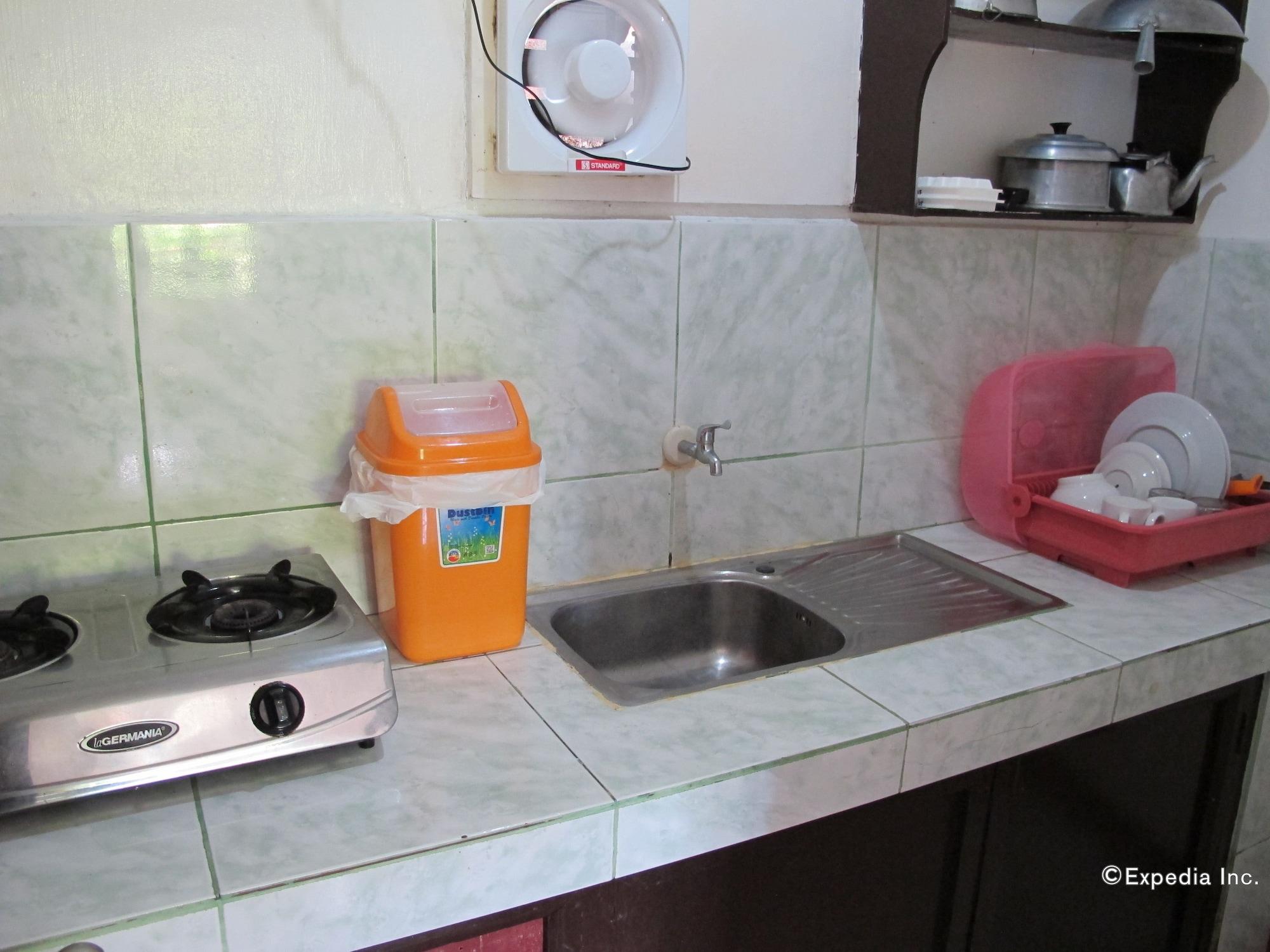 פוארטו גאלרה Seashore Beach Resort מראה חיצוני תמונה