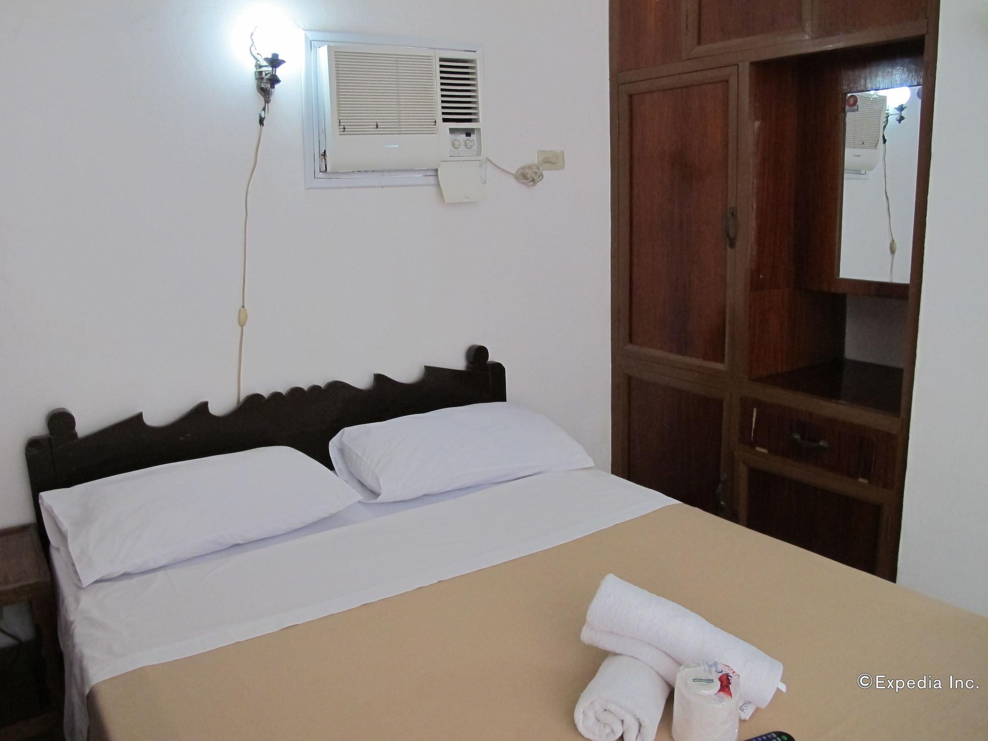 פוארטו גאלרה Seashore Beach Resort מראה חיצוני תמונה