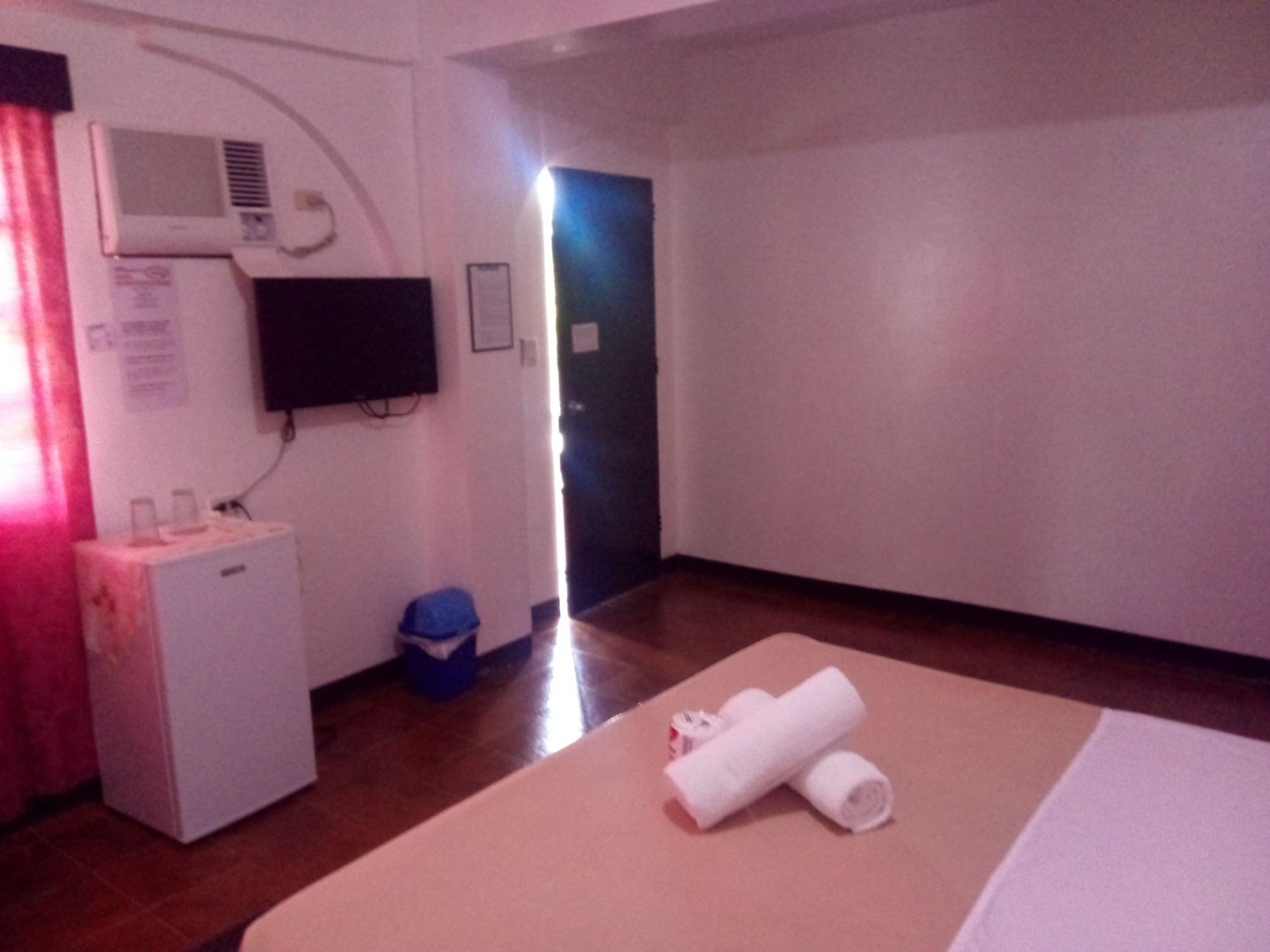 פוארטו גאלרה Seashore Beach Resort מראה חיצוני תמונה