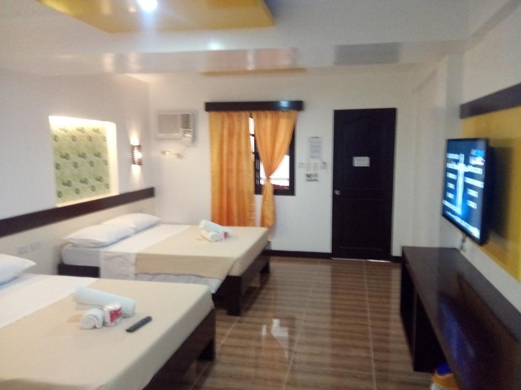 פוארטו גאלרה Seashore Beach Resort מראה חיצוני תמונה