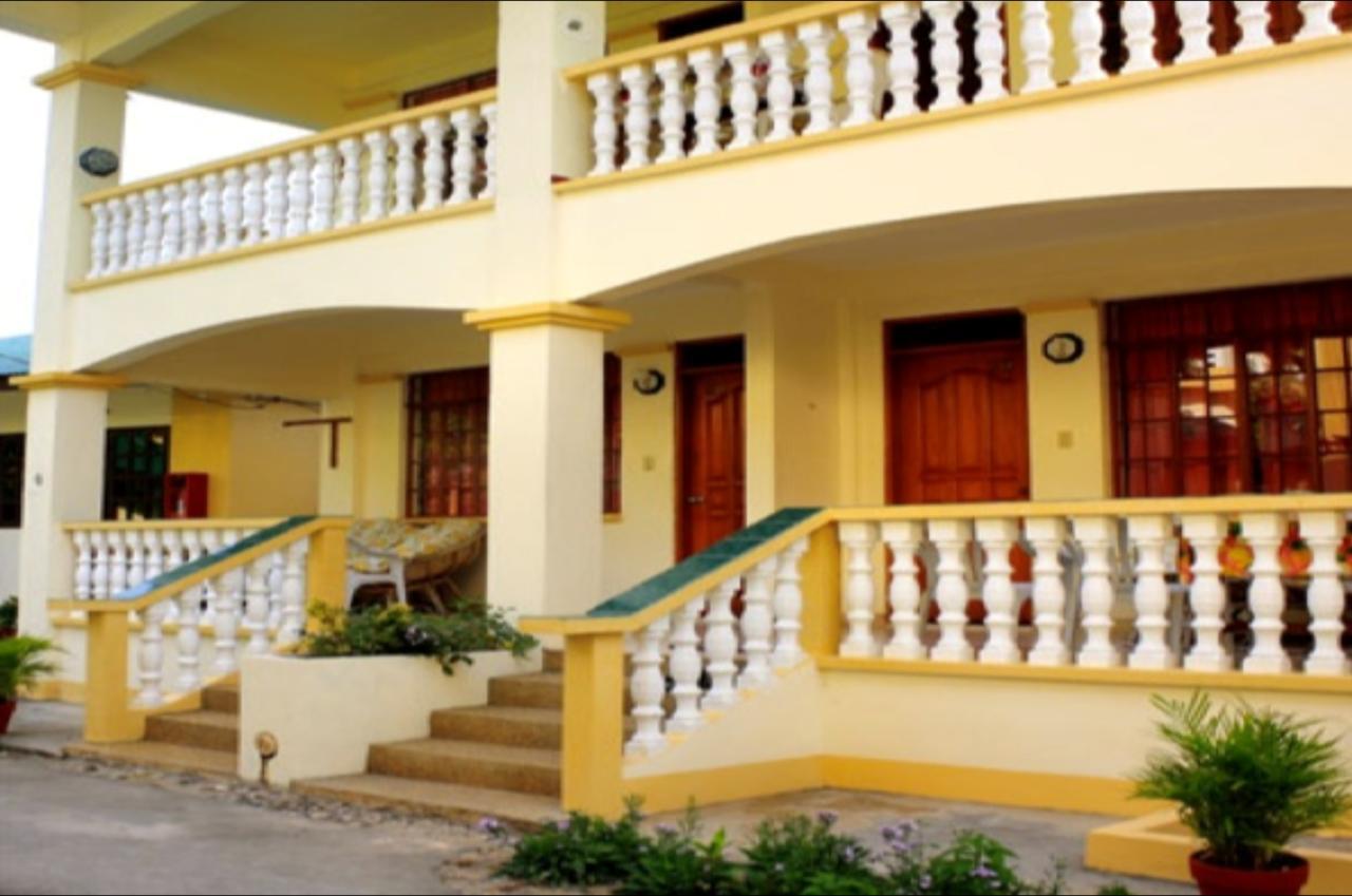 פוארטו גאלרה Seashore Beach Resort מראה חיצוני תמונה